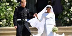 10 Outfit Meghan Markle Berharga Fantastis