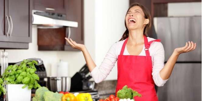 Dilema yang Dirasain Saat Pertama Kali Nyemplung Dapur, Bisa Sukses Masak?