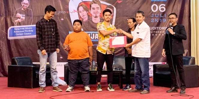 Cerita Haru Bang Ijal TV Jadi Pembicara di Kampus Ternama