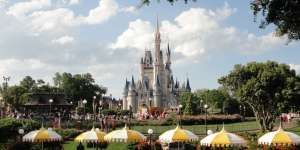 Heboh Video Perkelahian Dua Keluarga di Disneyland