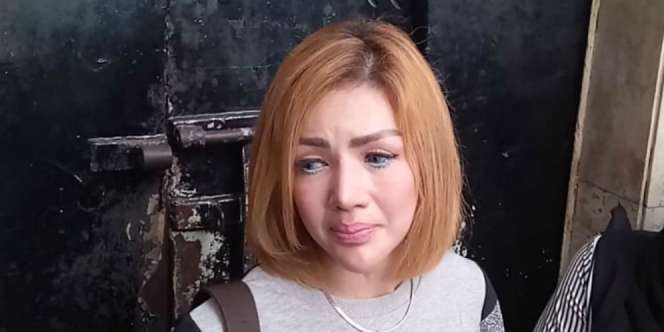 Barbie Kumalasari Menangis Lihat Kondisi Galih Ginanjar di Tahanan