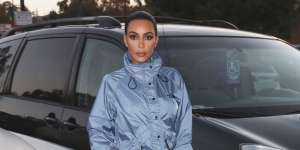 Benahi Lantai Rumah, Kim Kardashian Harus Panggil Kru dari Eropa