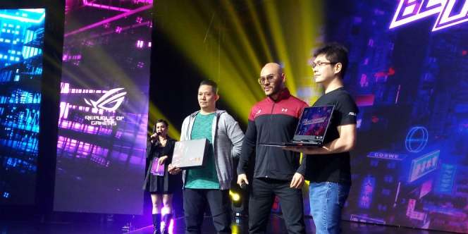 Asus dan Under Armour Rancang Jaket Ekslusif Para Gamers