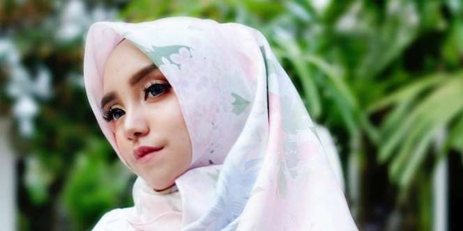 Cantik Menawan, Pesona Salmafina Sunan Ketika Berhijab Syar'i