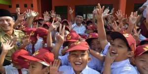 Bulan Pertama Sekolah, Anak Bakal Hadapi Sulitnya Masa Adaptasi