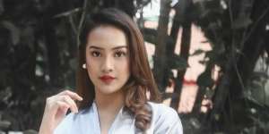 Sandaran di Bahu Putra Umi Pipik, Ekspresi Anya Geraldine Bikin Baper