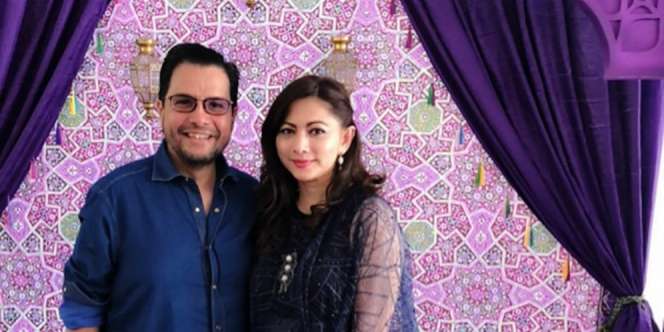 Hadiri Wisuda Anak, Lihat Momen Foto Cut Keke dan Istri Pertama Sang Suami