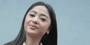 Damai dengan Rosa Meldiati, Dewi Perssik Tulis Curhat Menggetarkan