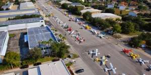 Mengintip Spruce Creek, Kompleks Elite Dengan Garasi Pesawat di Setiap Rumah