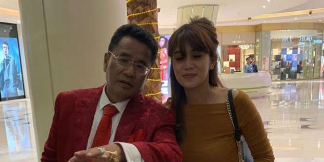 Posting Foto Diduga Pablo Benua dan Istri Pertama, Hotman Paris Sindir Pedas