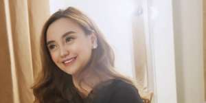 Pengacara Sebut Salmafina Disuruh Pakai Salib, Ini Kata Rumpi Trans TV