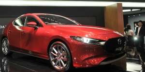 Hadir Model Sedan dan Hatchback, Berapa Harga All New Mazda 3?