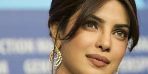 7 Tips Tampil Cantik ala Priyanka Chopra