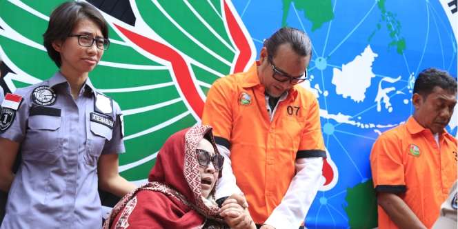 Tangis Nunung Pecah, Minta Maaf