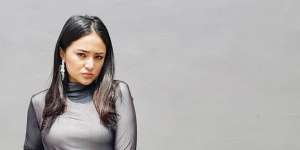 Pose Marshanda Bawa Tas Seharga 2 Unit Motor Matic
