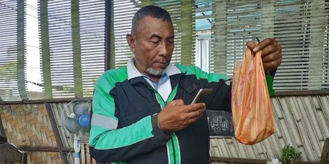 Kisah Driver Online Mengalah kepada Emak-Emak yang Tak Mau Bayar Ongkir