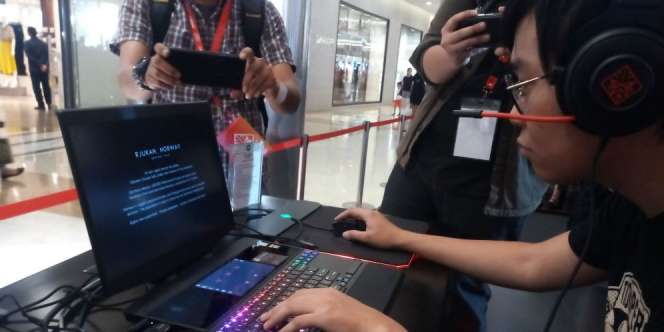 HP dan Omen Buat Laptop Gaming Berlayar Ganda
