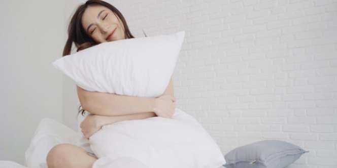 Cara Mudah Agar Bantal Kempes Kembali Mengembang