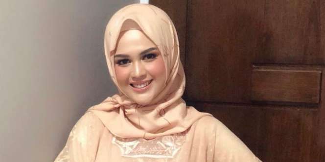 Segera Menikah, Intip Pesona Cut Meyriska dengan Gaun Pesta