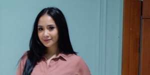 Nagita Pakai Baju Tidur Mewah, Netizen Khawatir Kena Liur Rafathar