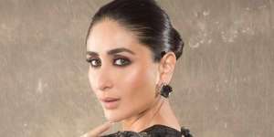 Gaya Kareena Kapoor Tampil Berdaster Modis