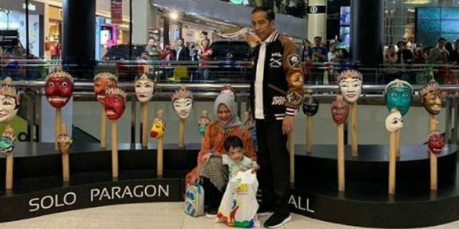 Jokowi Malam Mingguan Temani Jan Ethes Cari Mainan