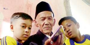 Kakek Uhi dan Undangan Haji dari Raja Saudi