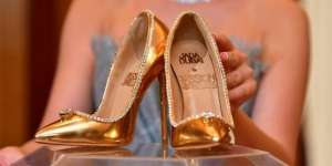 10 Sepatu Mewah dengan Harga Fantastis