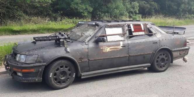 Dikira Mobil MadMax Betulan, Warga Sekampung Panik