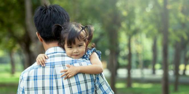 Pesan Penting Dokter untuk Ayah yang Merokok 