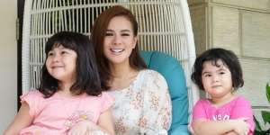 Wajah Pasrah Tapi Gemas Putri Astrid Tiar yang Jalani 'Hukuman'