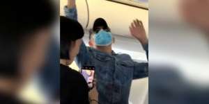 Lama Tak Muncul, Andy Lau Kepergok Ada di Pesawat Kelas Ekonomi