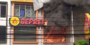 Gerai Geprek Bensu Milik Ruben Onsu Terbakar