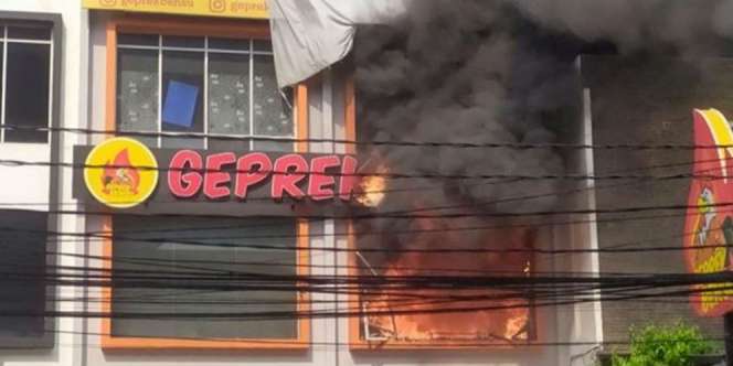 Gerai Geprek Bensu Milik Ruben Onsu Terbakar