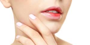 Tips Makeup Korea Natural dengan Memakai Liptint