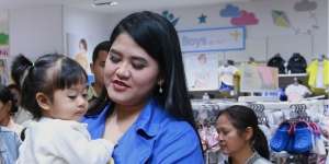 Curhat Kahiyang Ayu Soal Keamanan Putri Kecilnya
