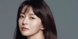 Pesona Kwon Nara, Idola K-Pop Pasangan Lee Jong Suk