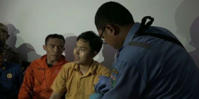 Detik-detik Evakuasi Iksan, Terjebak Lift Saat Mati Listrik