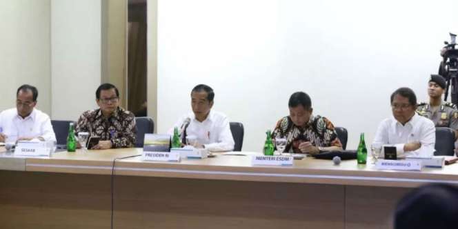 Jokowi Tegur Direksi PLN