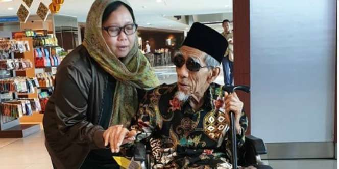 Ibadah Haji Terakhir Mbah Moen