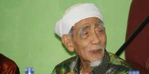 Pendeta Gultom: Meninggalnya Mbah Moen Duka Bangsa