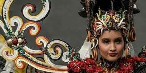 FPI Kritik Cinta Laura dan Jember Fashion Carnaval