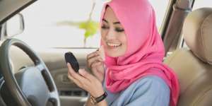 Cuma 3 Langkah, Tips Makeup ke Kantor Ini Bikin Kamu #AntiNgaret