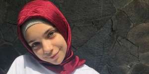Potret Cantik Isabelle Tramp, Putri Ayu Azhari yang Berhijab