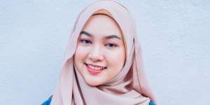 Inspirasi Gaya Makeup Idul Adha dari MUA Vivi Thalib