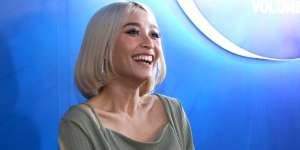 Pangling! Ini Penampilan Baru Rinni 'Idol' 