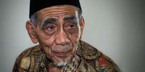 Video Cuaca Mekah Berubah Teduh di Hari Mbah Moen Meninggal