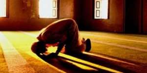 Mbah Maimoen Zubair Wafat di Mekah, Ini Niat dan Tata Cara Sholat Ghoib