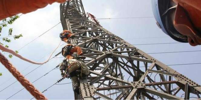 Gaji Pegawai PLN Batal Dipotong Buat Kompensasi