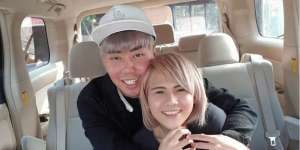 Evelyn Akui Lagi Dekat dengan Roy Kiyoshi